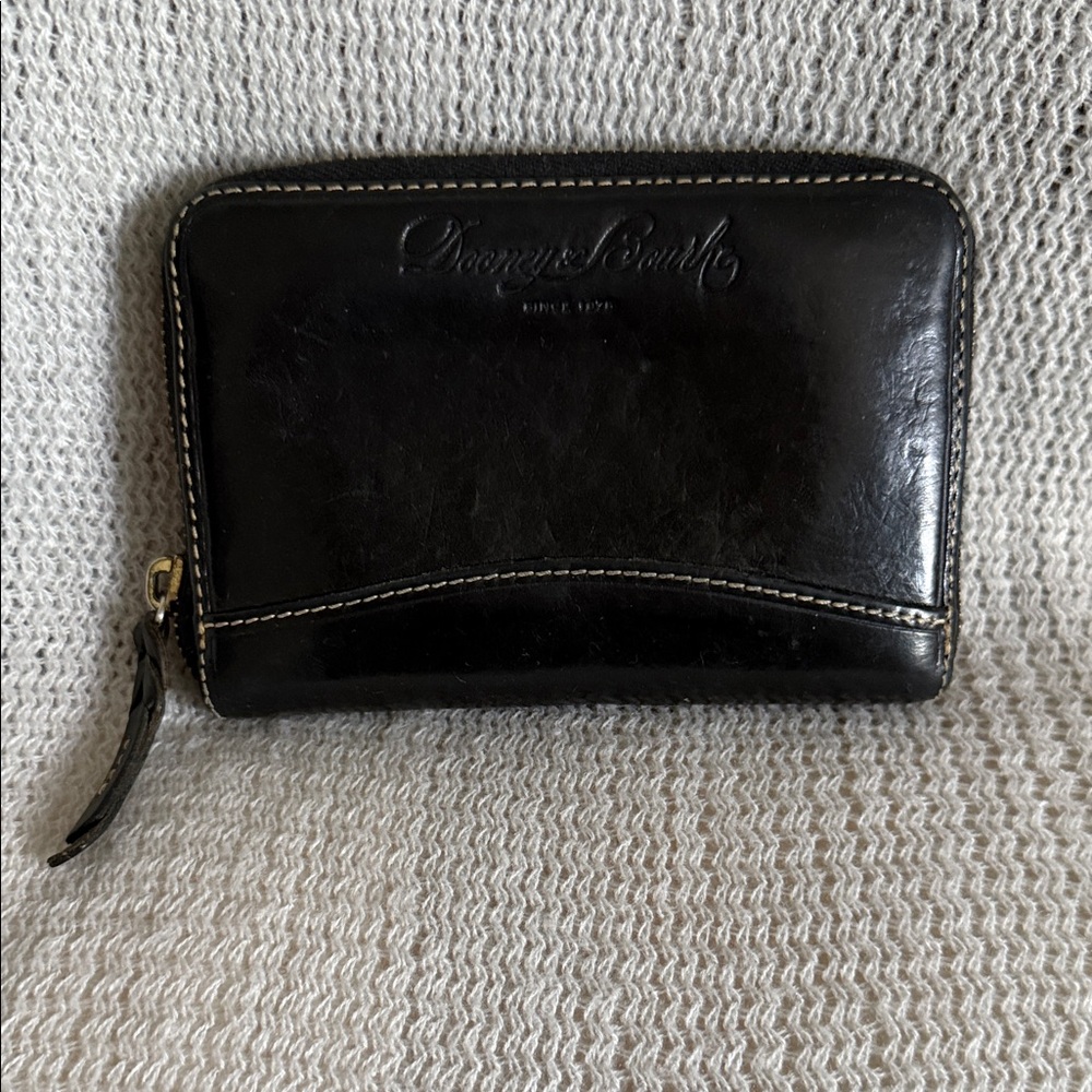Dooney & Bourke Black Leather Zip Wallet